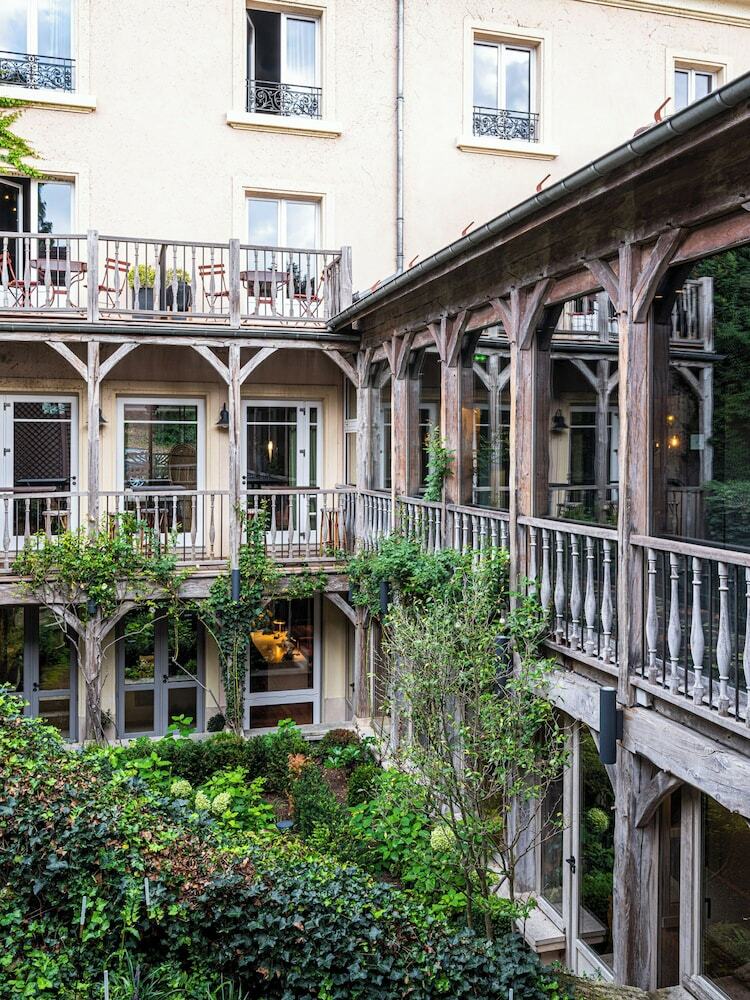 Hotel Les Etangs De Corot