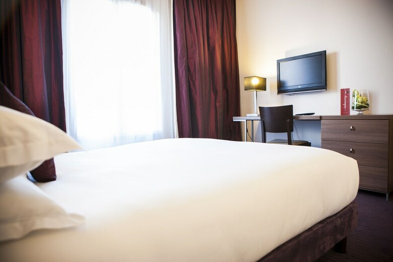 Paxton Spa Hotel Paris Mlv