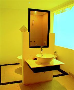 Hotel The Benoa Beach Front Villas And Spa