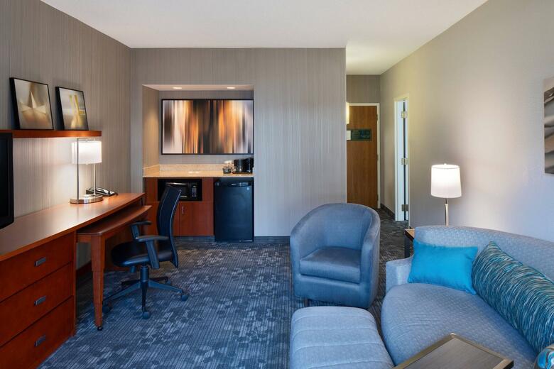 Hotel Courtyard Cincinnati Blue Ash