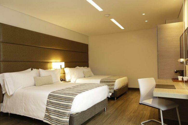 Bs Rosales Hotel & Suites