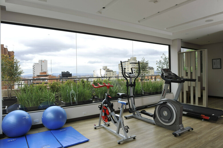 Bs Rosales Hotel & Suites