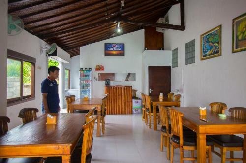 Hostal Pantai Bungalow Lembongan Island