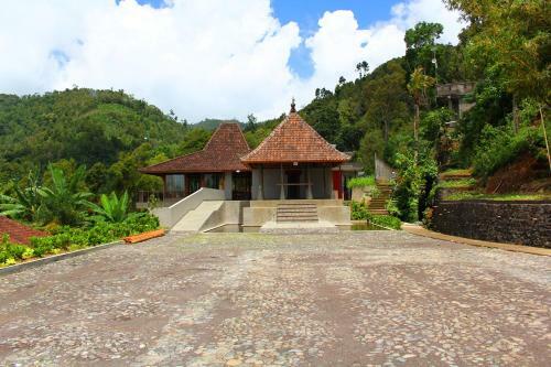 Melanting Cottages