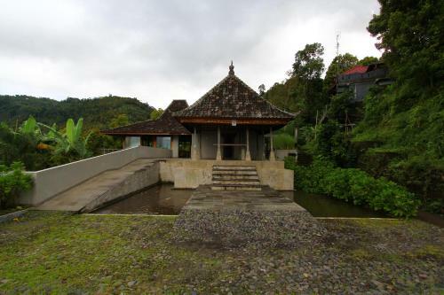 Melanting Cottages