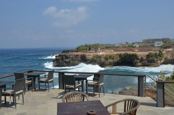 Sunset Coin Lembongan