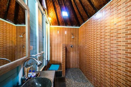 Song Lambung Beach Huts