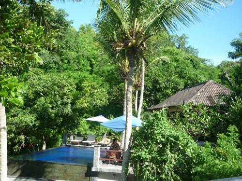 Song Lambung Beach Huts