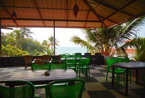 Hostal The Wind N Waves