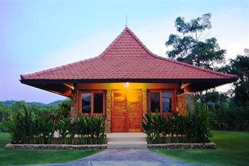 Three Monkeys Villas