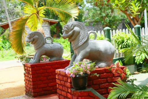 Hotel Rukmali Avanhala
