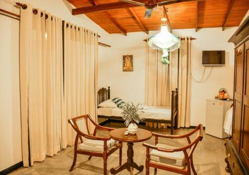 Hostal Araliya Gardens
