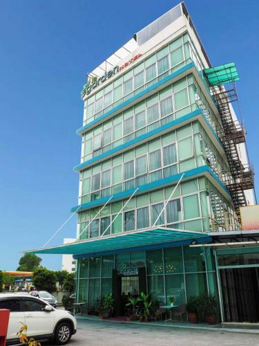 Le Garden Hotel