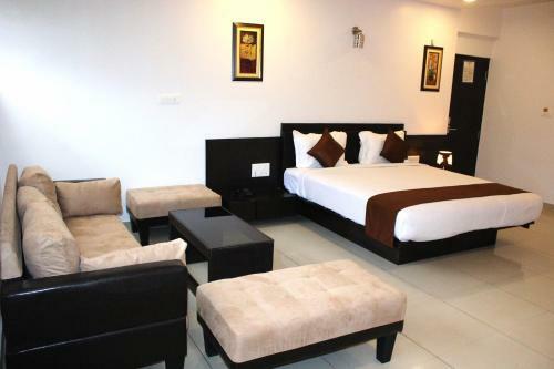 Hotel Aavass Inn Paradise