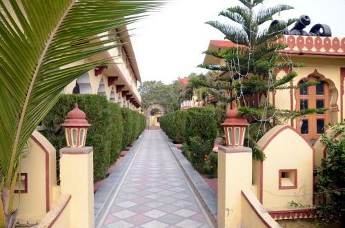 Hotel Sajjan Bagh