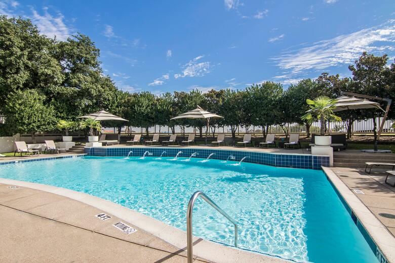 Hotel Omni Dallas Park West
