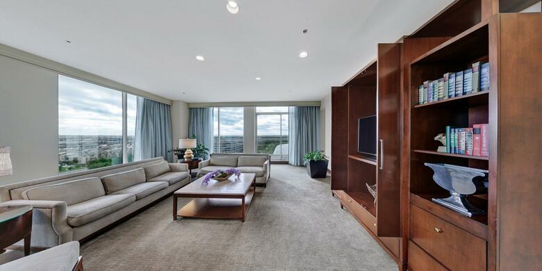 Hotel Omni Dallas Park West