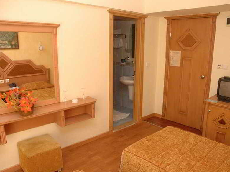 Kocer Beach Hotel