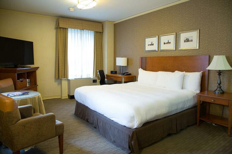 Executive Hotel Pacific