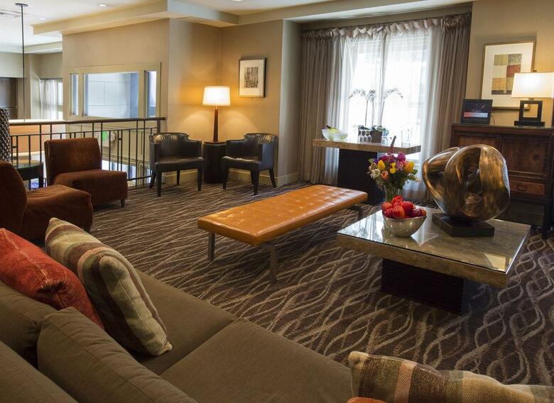 Executive Hotel Pacific