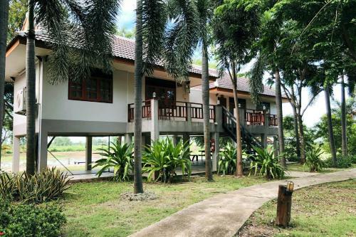 Resort Railumpoo (farm And Camping)