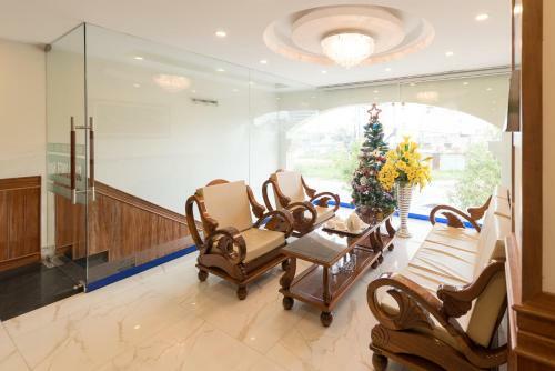 Sunflower Hotel