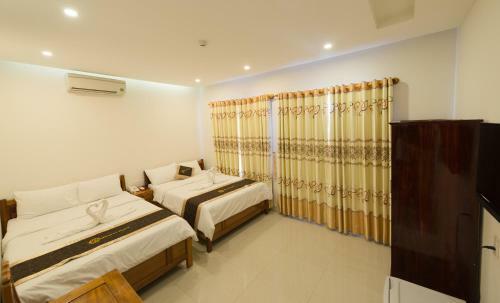 Sunflower Hotel