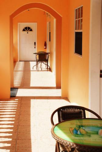 Hostal Aupic Paradise