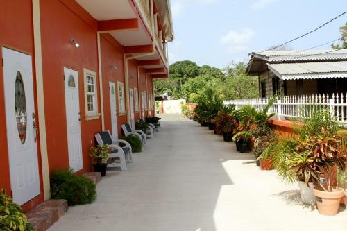 Hostal Buccoo Reef Bliss