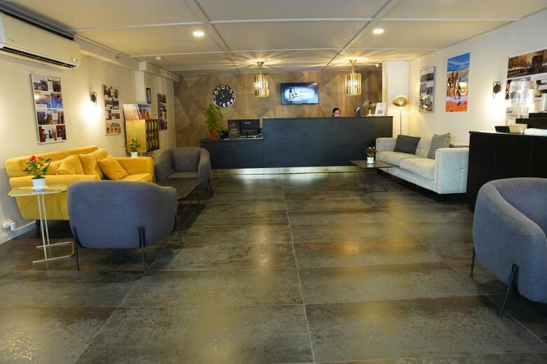 Shani Hotel