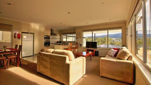 Hobart Villa