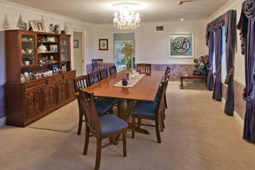 Plumes On The Green Boutique Bed & Breakfast