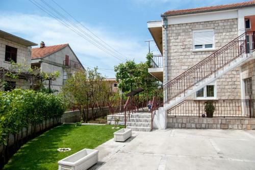 Slobo Apartment