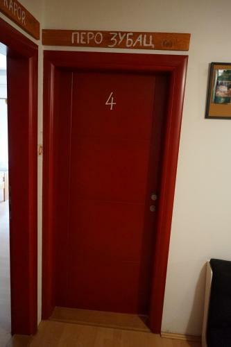 Hostel The Red Door
