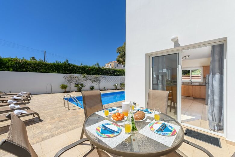 Villa Zacharia