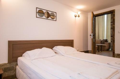 Trigor City Apartment