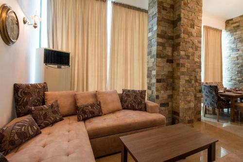 Trigor City Apartment