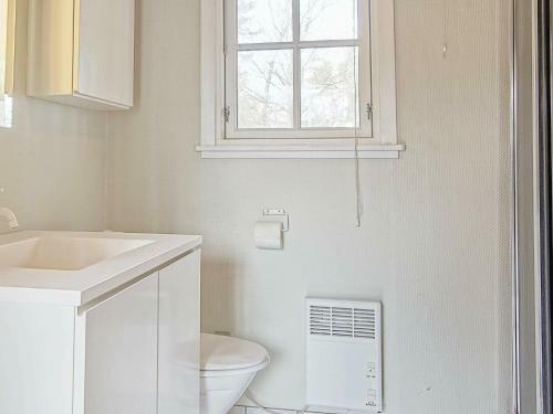 Three-bedroom Holiday Home In Nex� 32