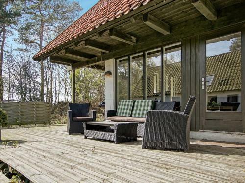 Three-bedroom Holiday Home In Nex� 35