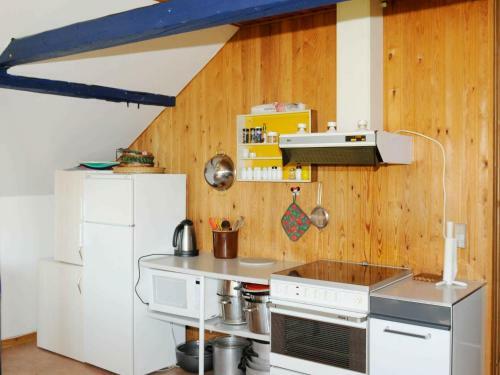 Eight-bedroom Holiday Home In Grenaa