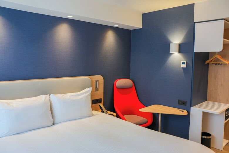 Hotel Express By Holiday Inn Gent