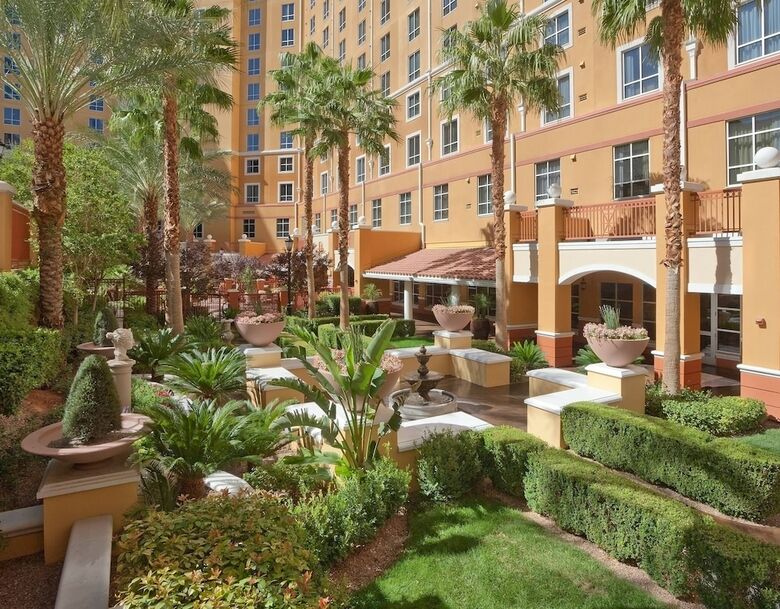 Hotel Grand Desert Resort