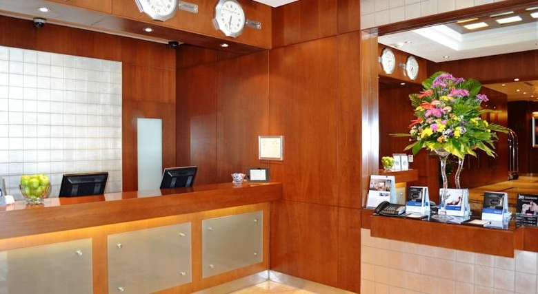 Hotel Al Rawda Rotana Suites