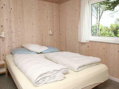 Three-bedroom Holiday Home In S�by 5