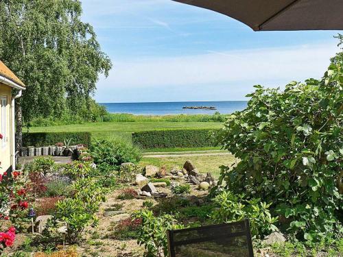 Two-bedroom Holiday Home In Svaneke 5