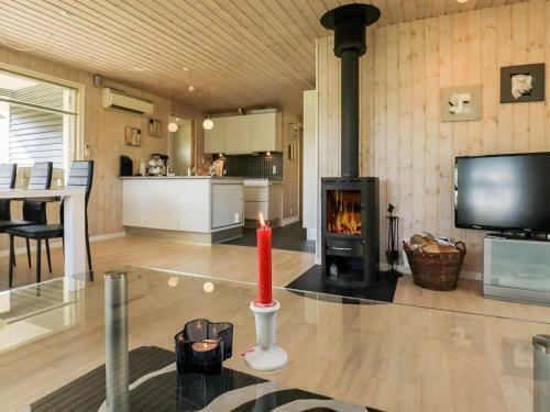 Three-bedroom Holiday Home In L�gst�r 4