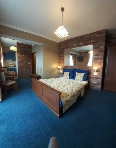 Hostal Penzion Aurooms