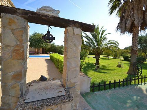 Cozy Mansion With Swimming Pool In Buger Majorca