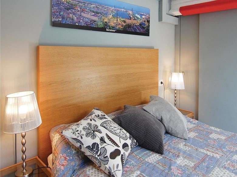 Two-bedroom Apartment Calella 0 03