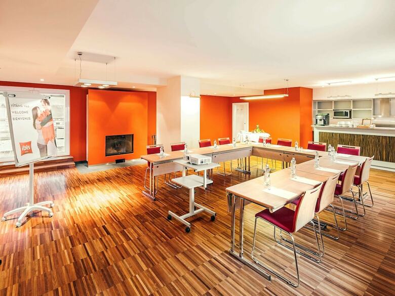 Hotel Ibis Old Town